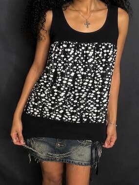 Casual Land Black and White Graphic Print Sleeveless Tank Top
